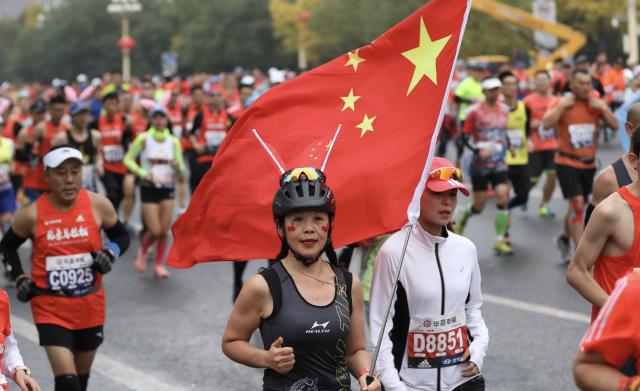 北京马拉松2019(北京马拉松2019奖牌)