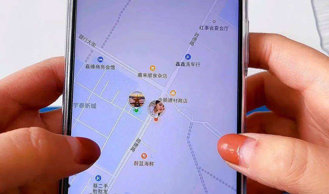 寻找对方手机现在的位置(手机怎么定位找到对方所在位置)